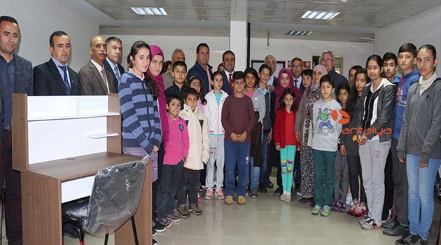BAŞARILI ÖĞRENCİLER ÖDÜLLENDİRİLDİ