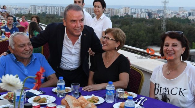 Başkan Böcek’ten şehit ailelerine iftar