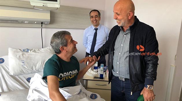 Başkan Çavuşoğlu’ndan Yeni'ye 'geçmiş olsun' ziyareti