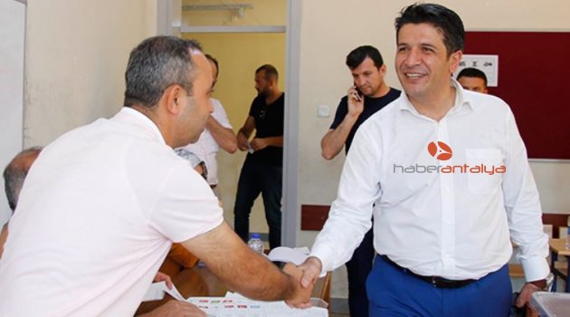 Başkan Genç oyunu kullandı