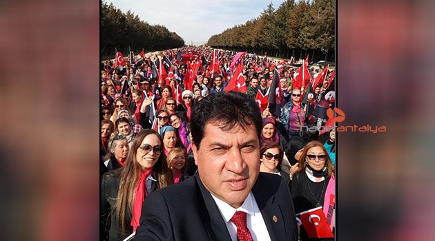 Başkan Gül: Atatürk yolumuzu aydınlatıyor