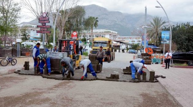 Başkan Gül: Deniz Caddesi'ni yeniden yapacağız