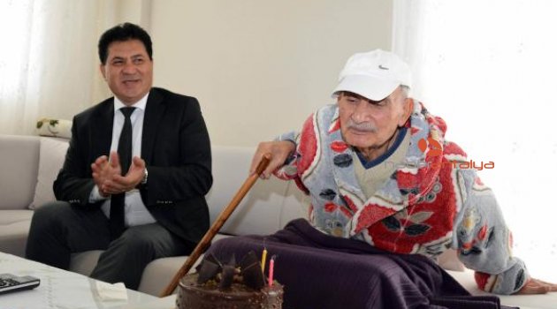 Başkan Gül'den saygı ziyaretleri