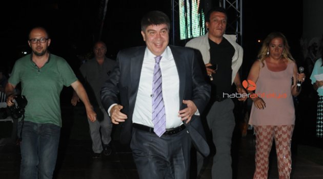BAŞKAN NEREYE KOŞUYOR?