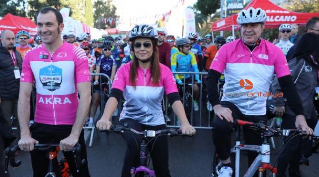 Başkan Türel farkındalık için pedal çevirdi