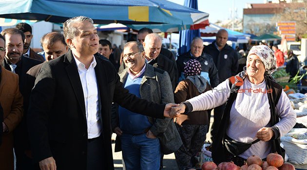 Başkan Uysal Güzeloba Pazarı’nda