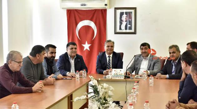 Başkan Uysal hal esnafını ziyaret etti