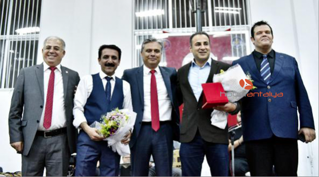 Başkan Uysal, Latif Doğan konserinde