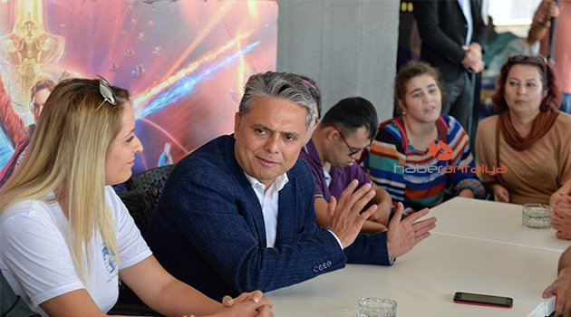 Başkan Uysal ‘özel çocuklarla’ sinemada