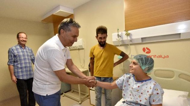Başkan Uysal'dan sünnet çocuklarına ziyaret