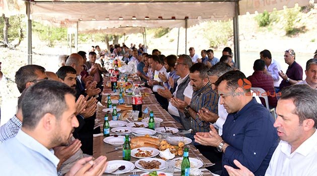 Başkan Yücel,muhtarlarla bir araya geldi