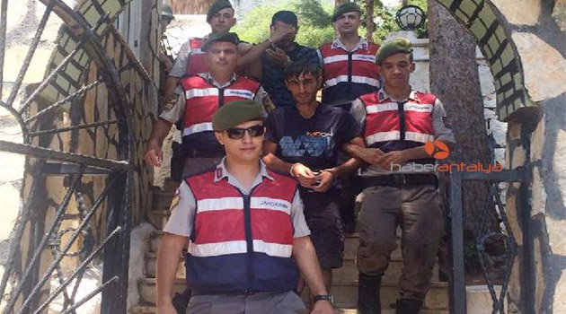 Başkanın evini soyanlar yakalandı
