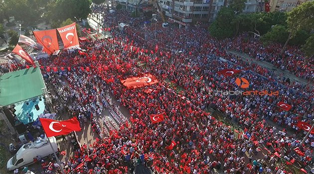 BAŞKANLARDAN DEMOKRASİ VE ŞEHİTLER MİTİNGİ DEĞERLENDİRMESİ