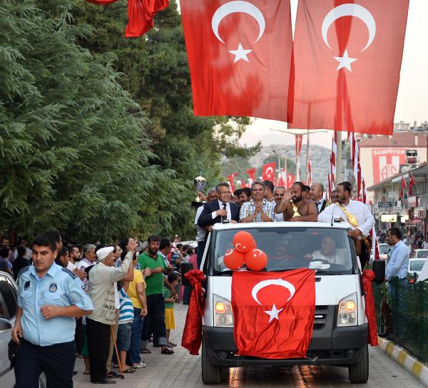 BAŞPEHLİVAN OKULU'YA BÜYÜK İLGİ