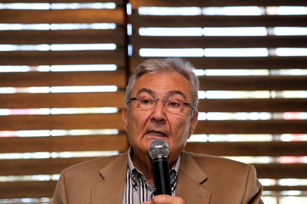 Baykal: Faiz Tartışmasını Zararı Anayasa Kitapçığı Atılmasından Fazla