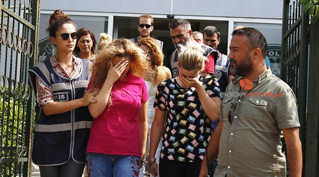 Berber usturalı, yan keskili İranlı hırsızlar tutuklandı