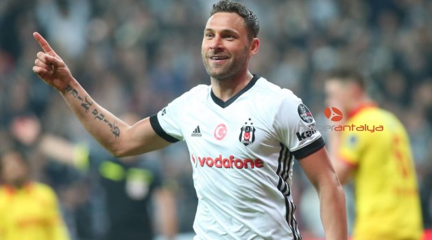 Beşiktaş'ta Tosic'e Çin kancası