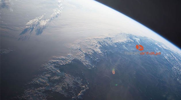 Bilim insanları suyun yeni bir hâlini keşfetti