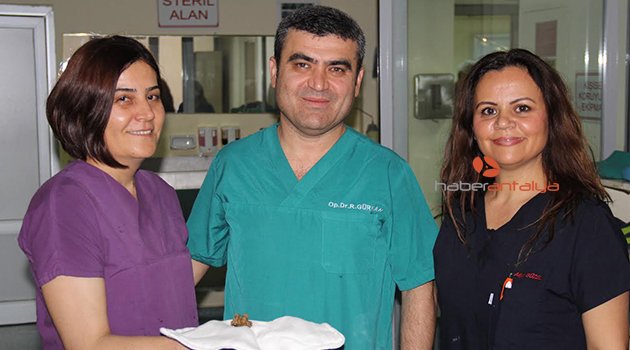 BÖBREK TAŞINI ÖNLEMEK İÇİN BOL SIVI TÜKETİLMELİ