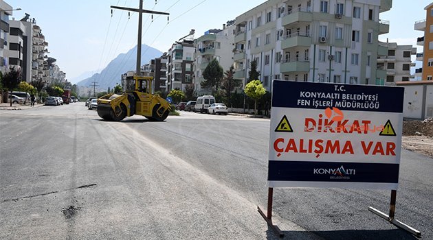 Boğaçayı Caddesi’ne bağlantı yolda sıcak asfalt