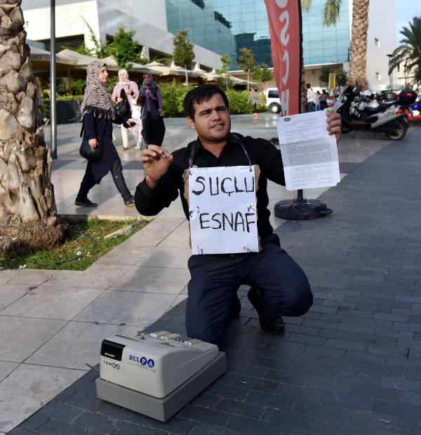 BU KEZ YAZARKASAYLA EYLEM YAPTI