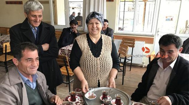 Bu köyde kahveleri kadınlar işletiyor