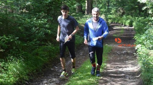 Bu sporcu alkışlanır: Dereceye girecekti, yarışmayı bırakıp yardıma koştu