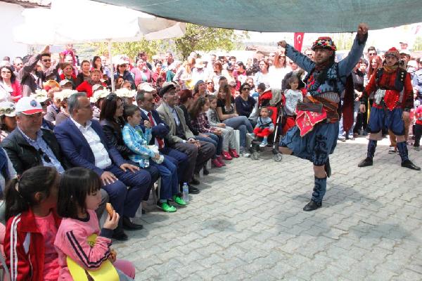 Buca'da Ot Festivali
