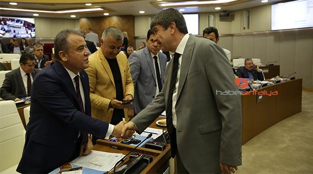 Büyükşehir Meclisinde Konyaaltı Sahili’nin ihalesi tartışıldı