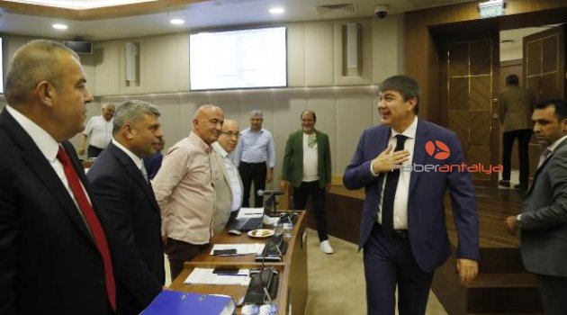 Büyükşehir Meclisi'nin 4'üncü grubu İYİ Parti oldu
