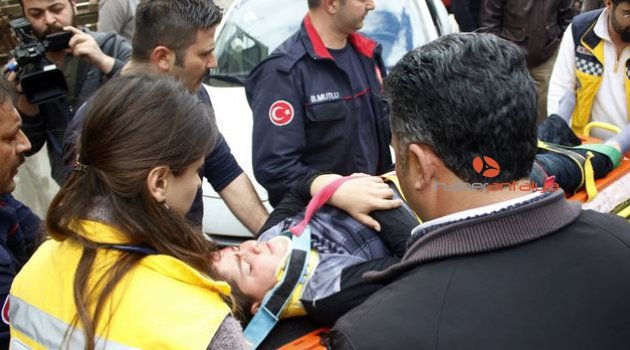Çatıda mangal keyfi hastanede bitti