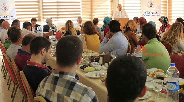 ÇAVUŞOĞLU: ANTALYA'DA 7 MİLLETVEKİLİ ÇIKARMALIYIZ