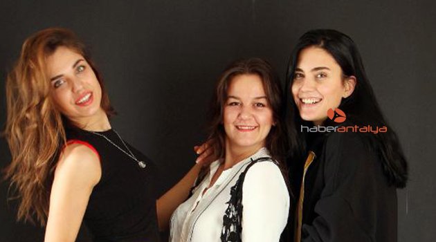 Çekim arasında fotoğraflı eğlence