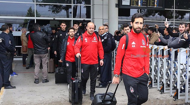 Cenk Tosun kamp kafilesinde yok