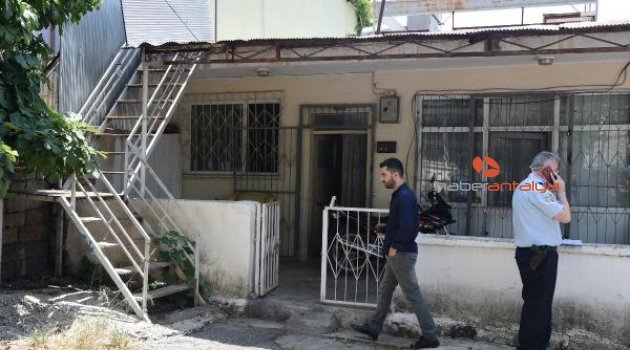 Cesedi, evinden kötü koku gelince bulundu