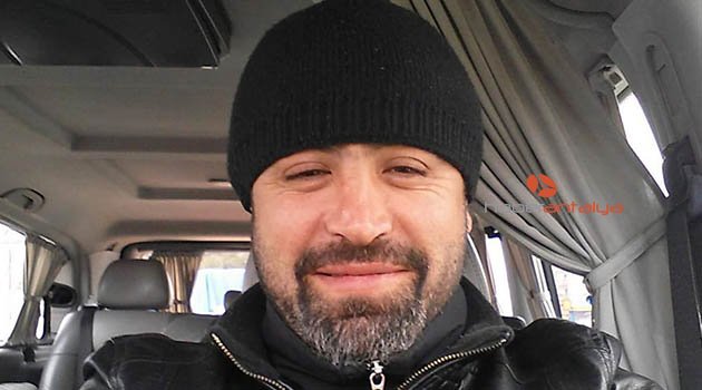 Cinayet zanlısı, polisi 'Hoş geldiniz' diye karşıladı