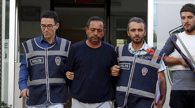 Cinnet getirip karısı ve kızını öldüren baba tutuklandı