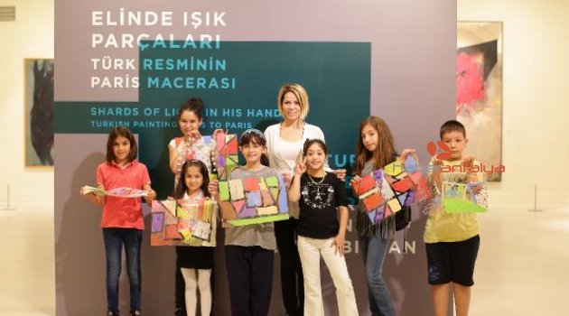 Çocuklar resim atölyesinde