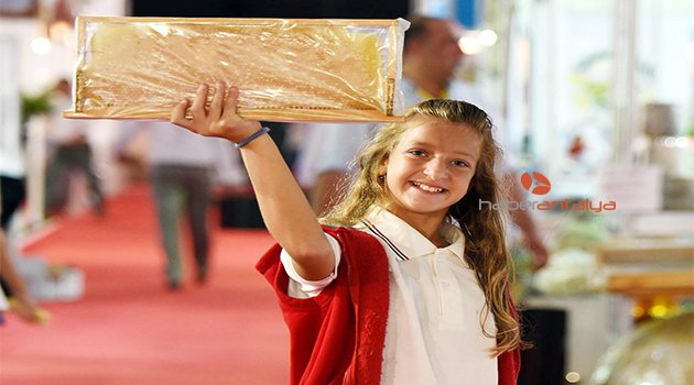 ÇOCUKLAR YÖRESEL ÜRÜNLERİ YÖREX'TE TANIYOR