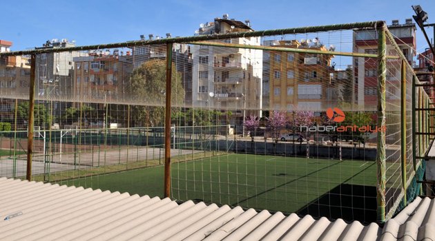  ÇOCUKLARA HALI SAHA VE BİLGİ EVİ MÜJDESİ