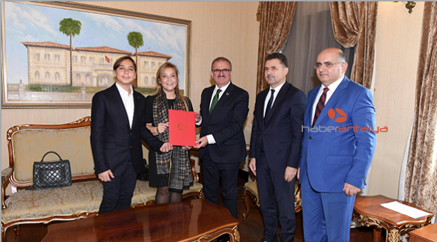 Cömertoğlu ailesi okul protokolu imzaladı