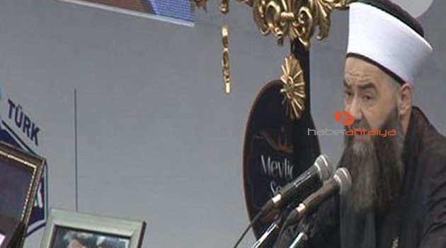CÜBBELİ AHMET'E 'DİNİ DEĞERLERE HAKARET' SORUŞTURMASI