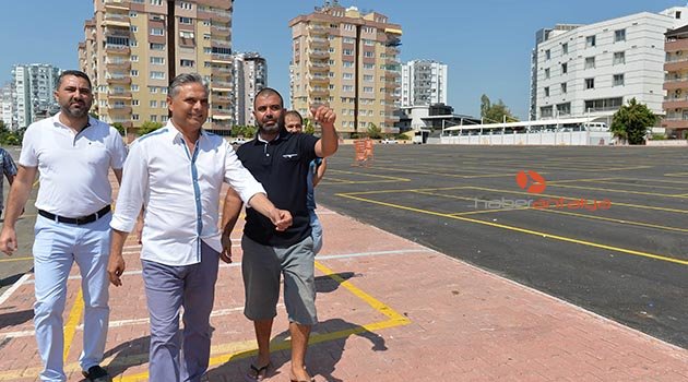 Cumartesi Pazarı, sokak arasından kurtuluyor