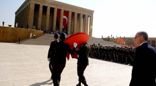 Cumhurbaşkanı Erdoğan: Gazi Mustafa Kemal'i tarihe iz bırakan bir komutan ve lider yapan en büyük özelliği, milletine duyduğu sonsuz güven ve inancıdır