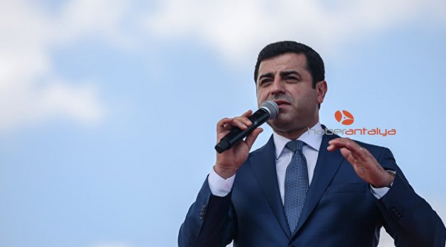 Demirtaş'ın tahliyesi için AYM'ye başvuru yapıldı