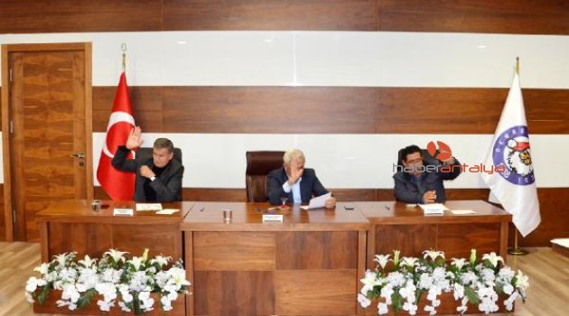 Demre Belediyesi'nde yılın ilk meclisi