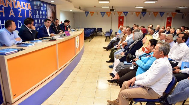 Demre Belediyesine araç bağışı