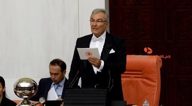 DENİZ BAYKAL MECLİSİ AÇTI
