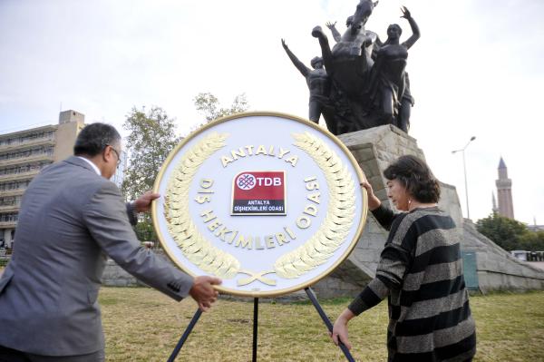 DİŞ HEKİMLERİ GÜNÜ KUTLANIYOR