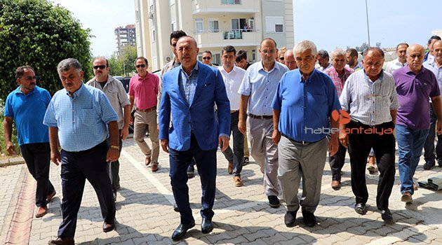 Dışişleri Bakanı Antalya'da taziye ziyaretinde bulundu